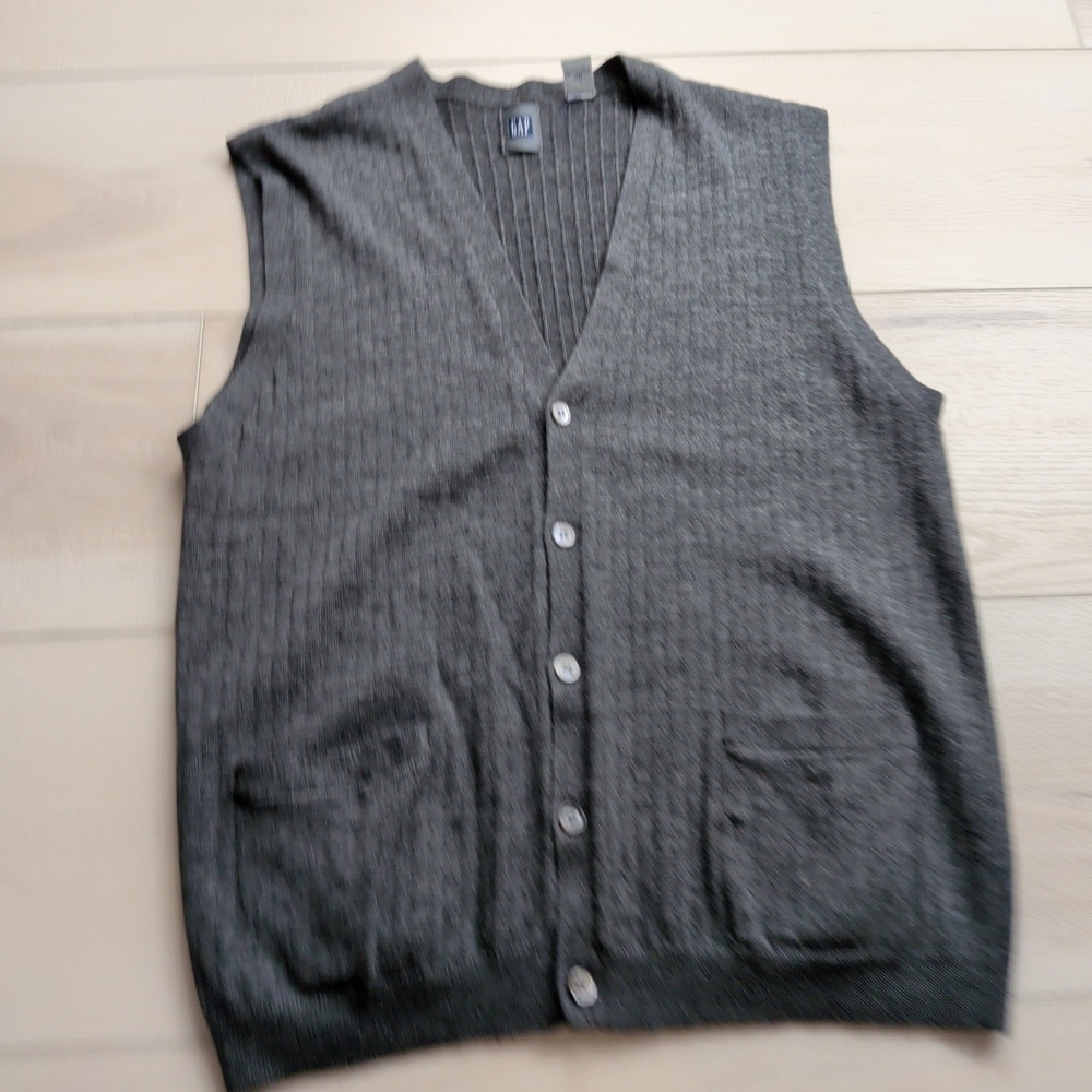 Vintage Gap Merino Wool Cardigan Sweater Vest Mens M Gray V-Neck Button Pockets